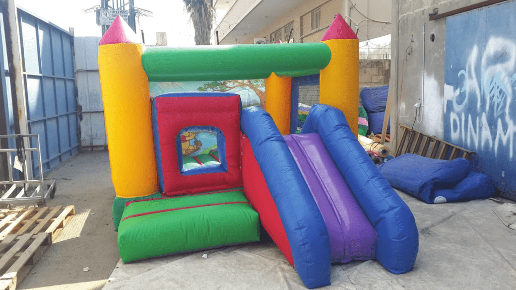 מתנפח טירה לפעוטות